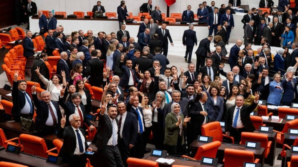 Meclis’te ‘Çerçeve Yasa’ çatlağı: Hangi milletvekili ne yönde oy kullandı? İşte Tam Liste